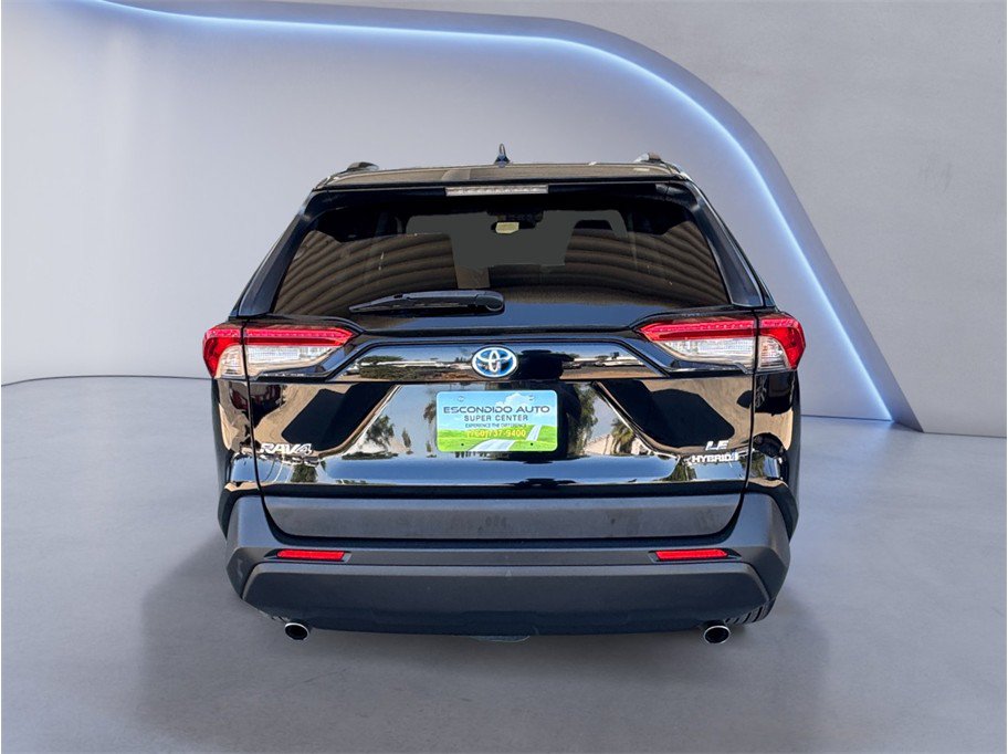 Used 2019 Toyota RAV4 LE w/ Carpet Mat Package AWD/4WD image 5