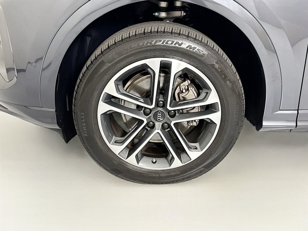 Certified 2025 Audi Q5 Premium w/ Convenience Package AWD/4WD image 31