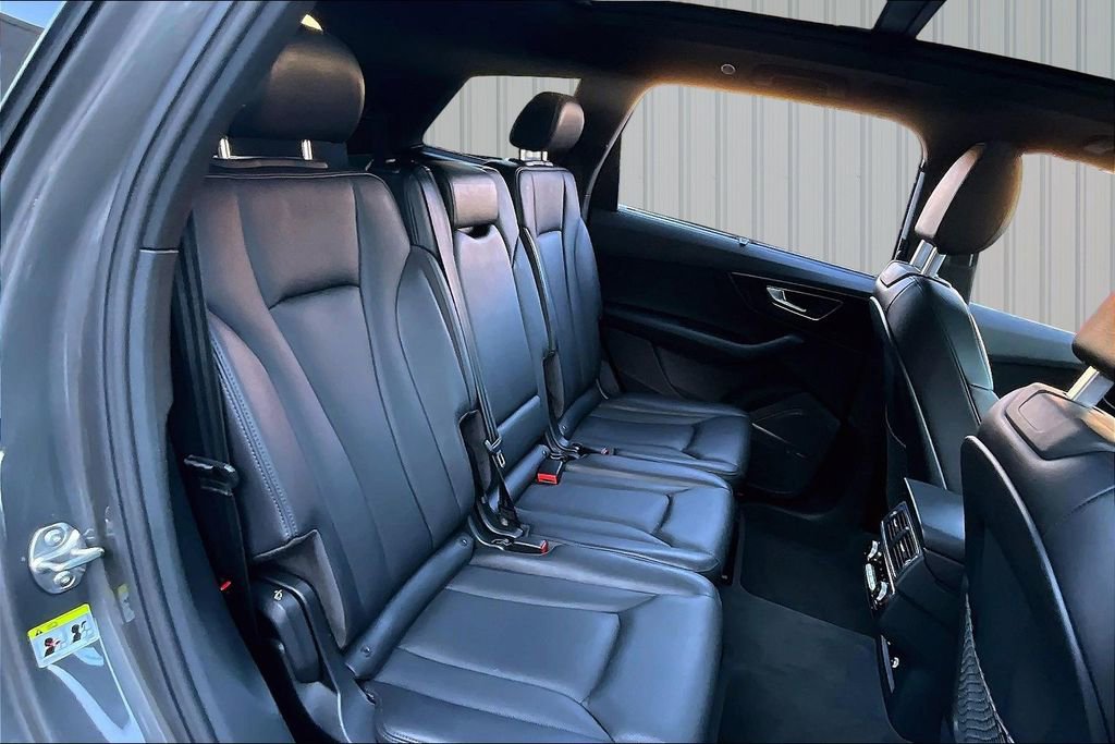 Used 2019 Audi Q7 3.0T Prestige w/ Prestige Package AWD/4WD image 25