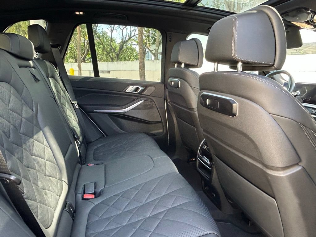 Used 2025 BMW X5 xDrive40i AWD/4WD image 43