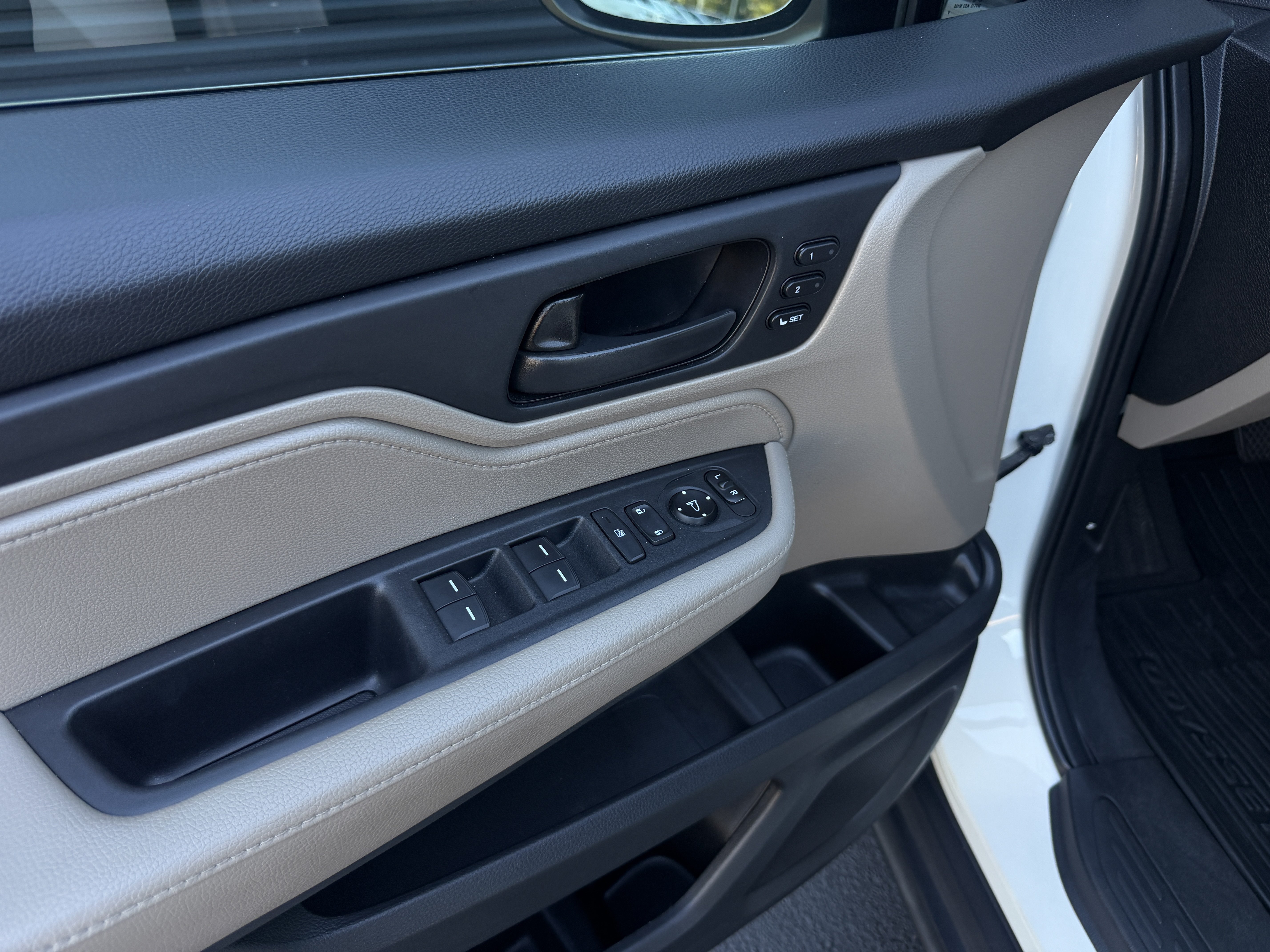 Used 2018 Honda Odyssey EX-L image 25
