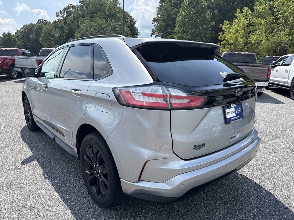 Used 2023 Ford Edge SE w/ Black Appearance Package AWD/4WD image 5