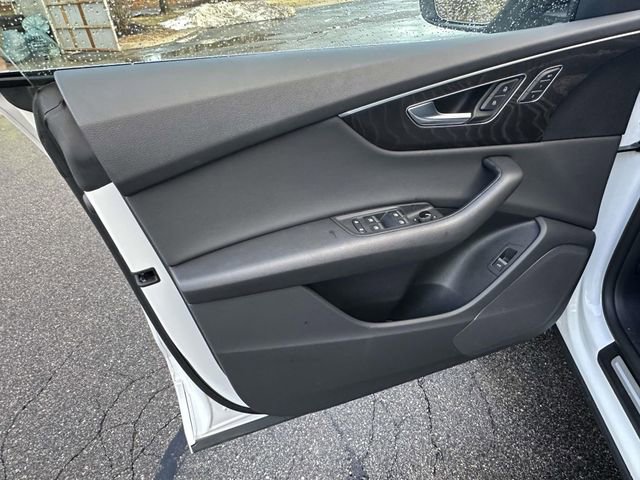 Used 2023 Audi Q8 Premium w/ Convenience Package image 18