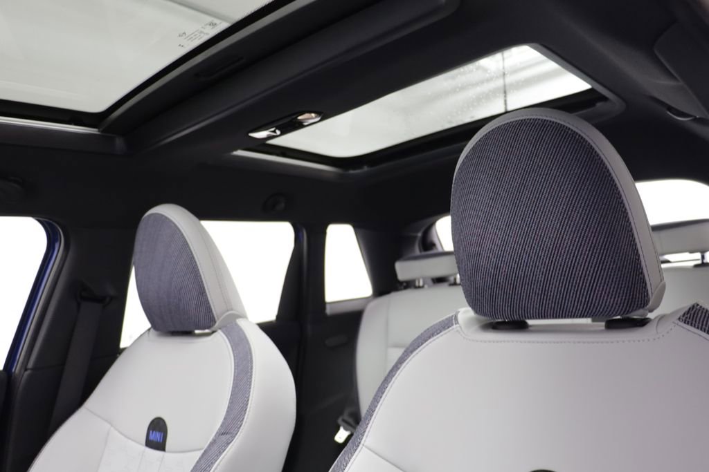 New 2026 MINI Cooper 4-Door Hardtop image 13