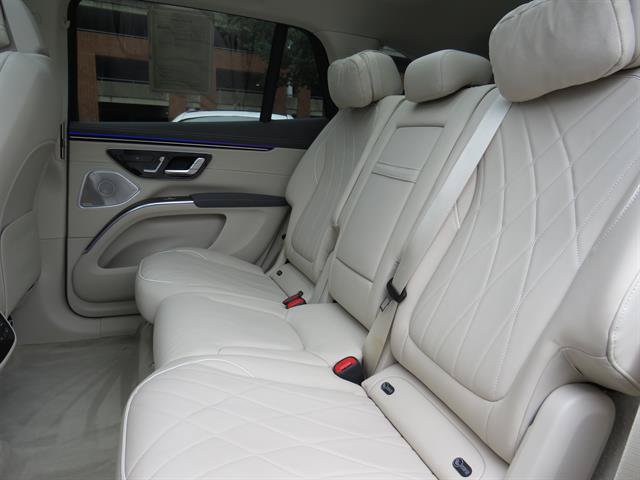 Certified 2023 Mercedes-Benz EQS 580 4MATIC SUV w/ Exclusive Trim Package image 21