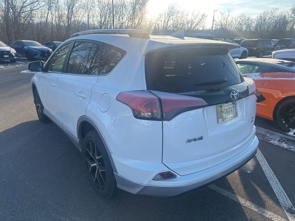 Used 2016 Toyota RAV4 SE image 8