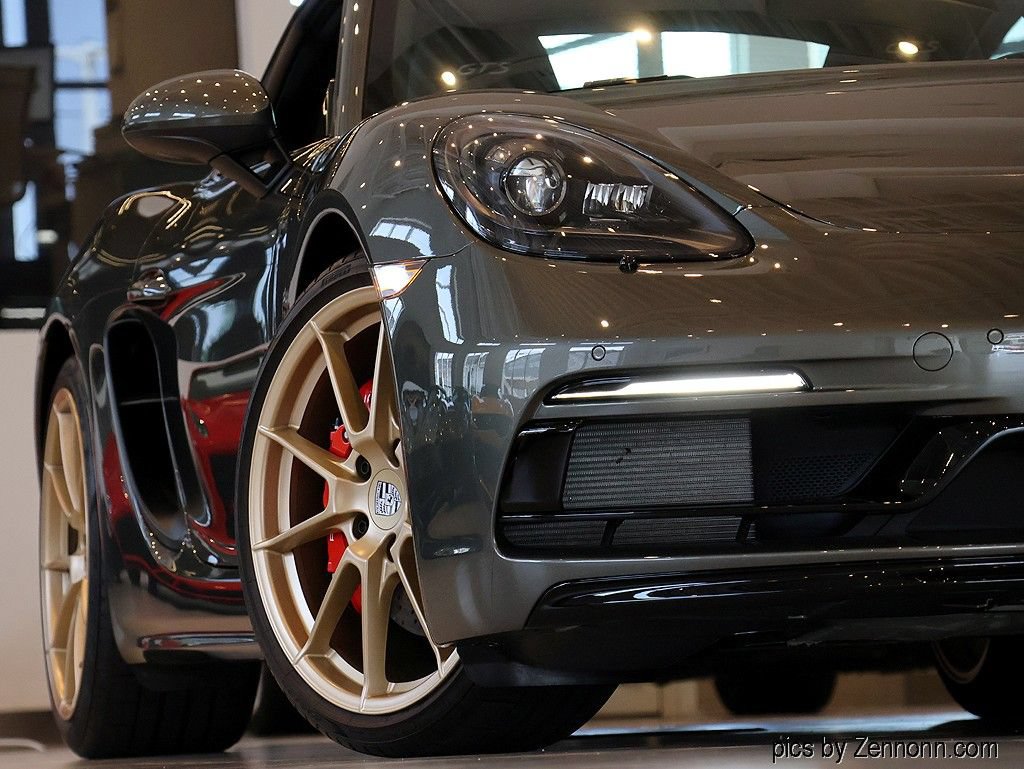 Used 2025 Porsche 718 Cayman GTS RWD image 23