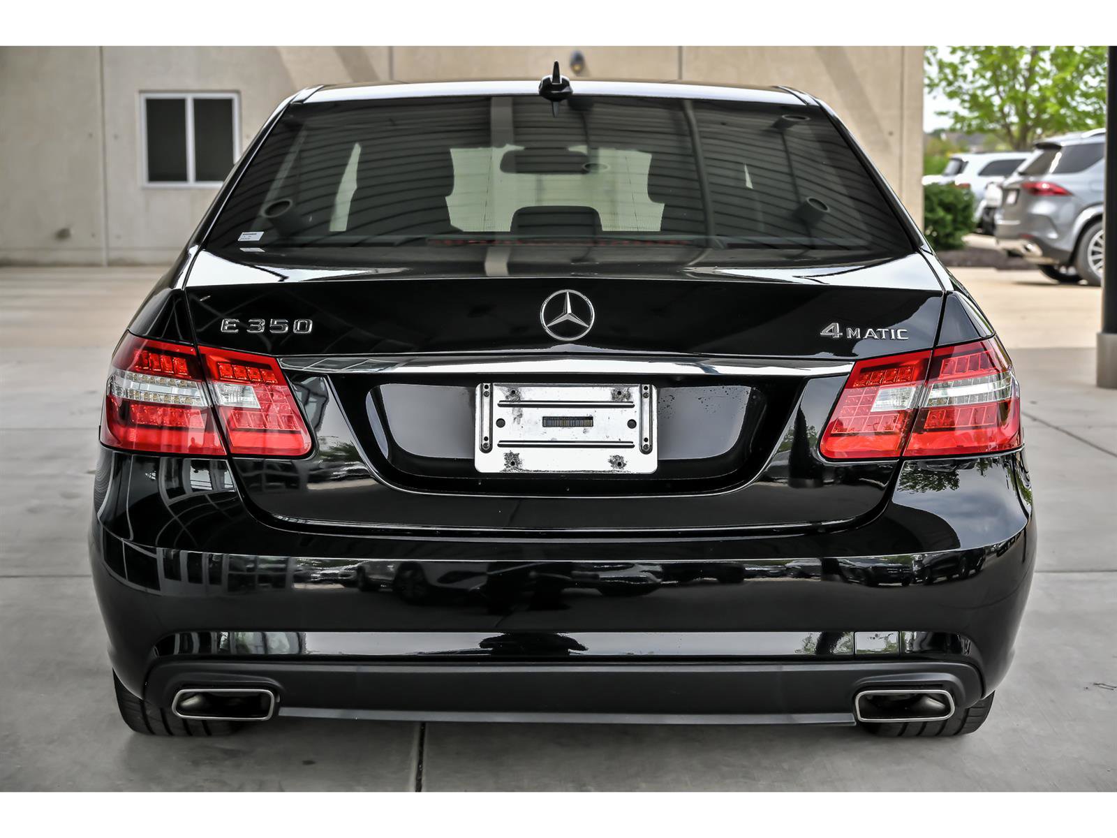 Used 2011 Mercedes-Benz E 350 4MATIC Sedan image 7