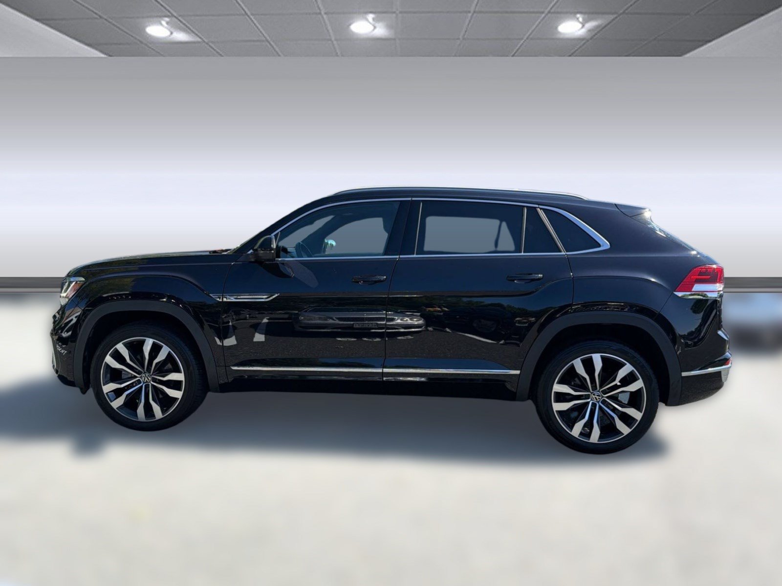 Used 2021 Volkswagen Atlas Cross Sport SEL Premium R-Line AWD/4WD image 2
