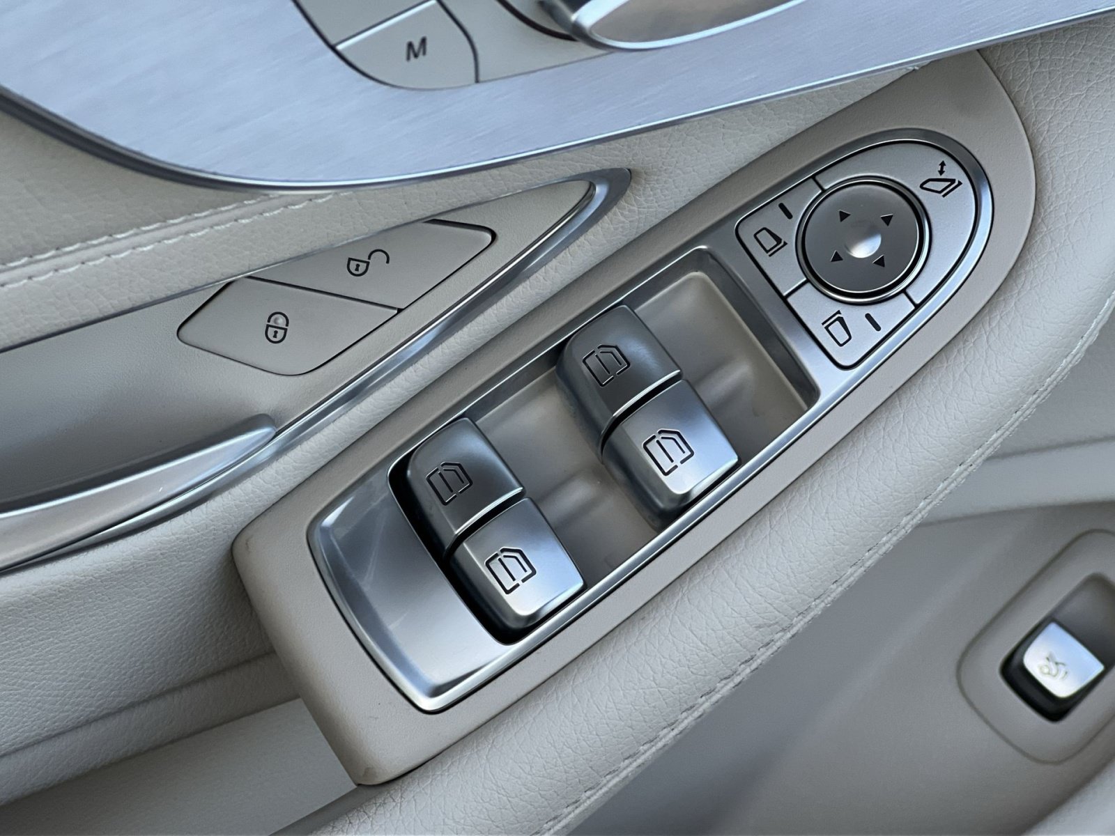 Certified 2020 Mercedes-Benz C 300 4MATIC Cabriolet image 20