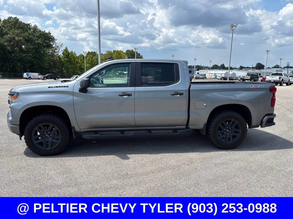 Used 2024 Chevrolet Silverado 1500 Custom w/ Turbomax Blackout Package AWD/4WD image 4