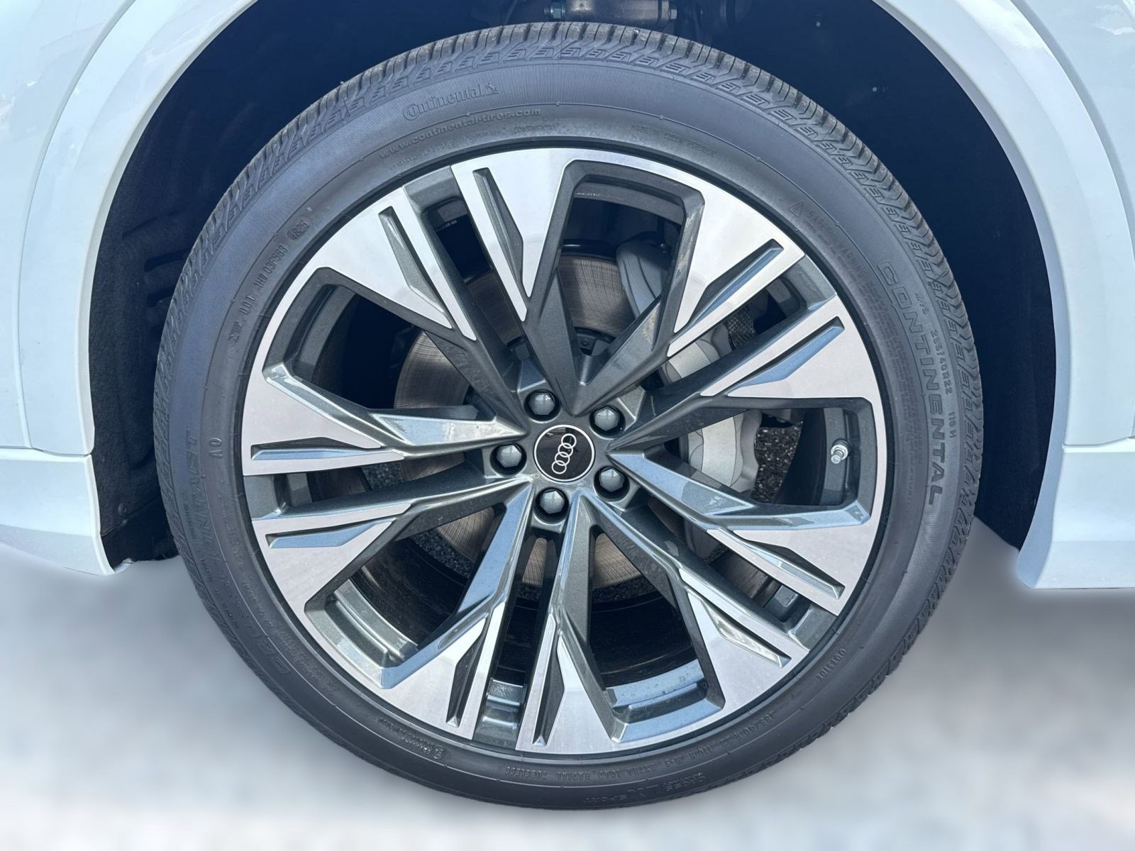 New 2026 Audi Q8 Premium Plus AWD/4WD image 12