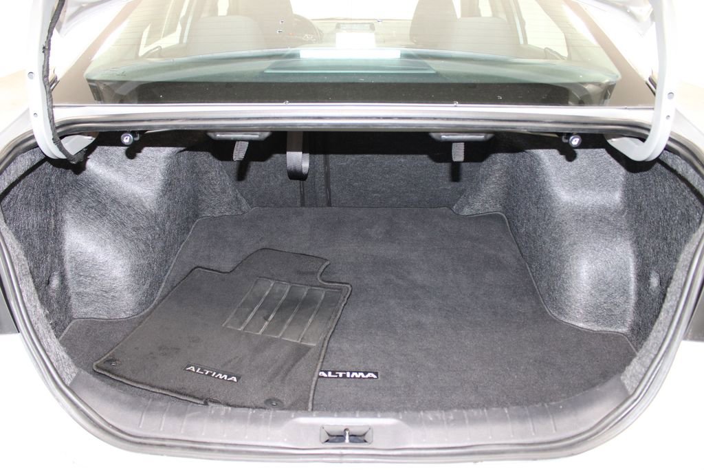 Used 2023 Nissan Altima 2.5 SV image 14