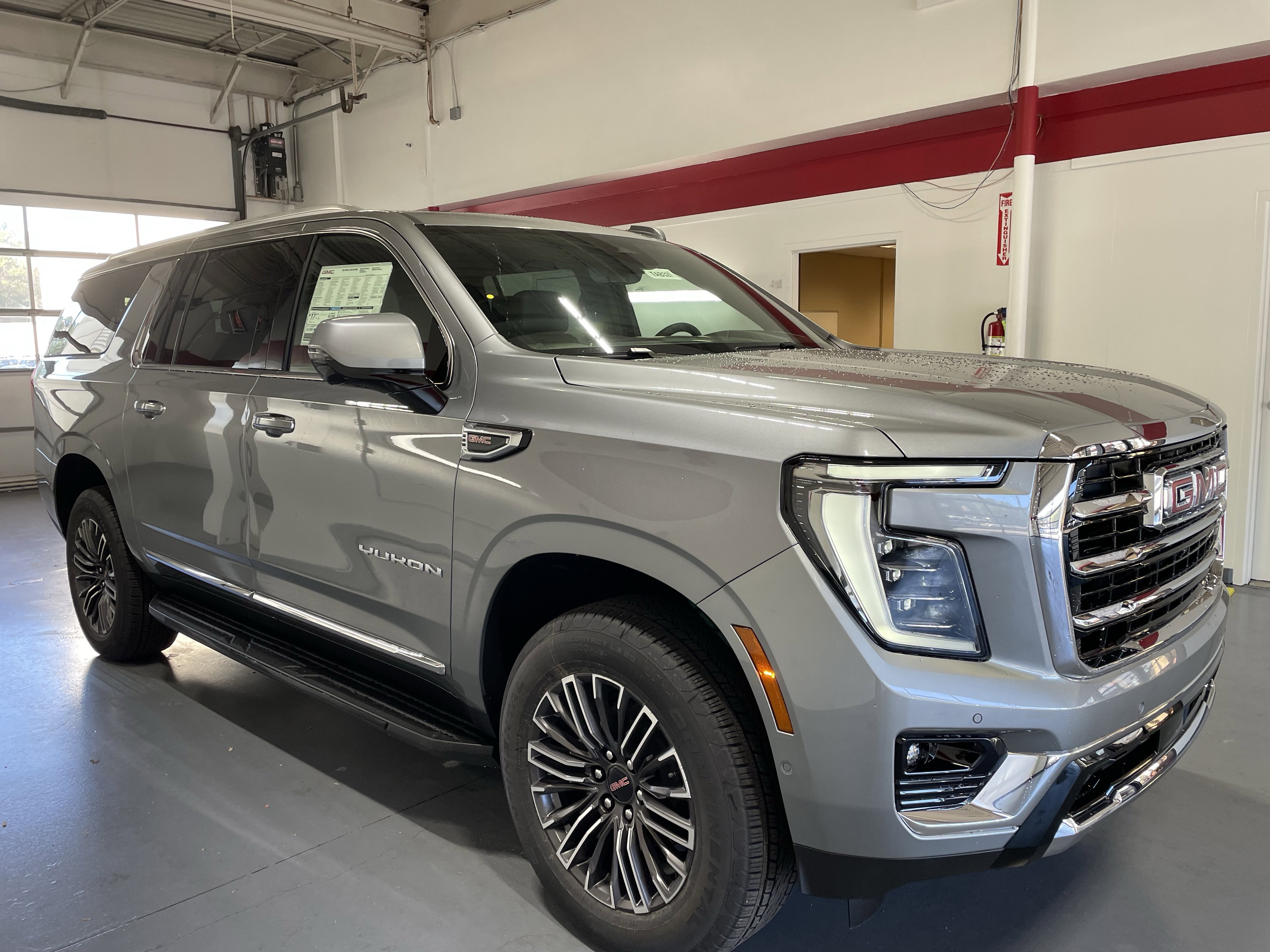 New 2026 GMC Yukon XL Elevation w/ Elevation Premium Package image 3