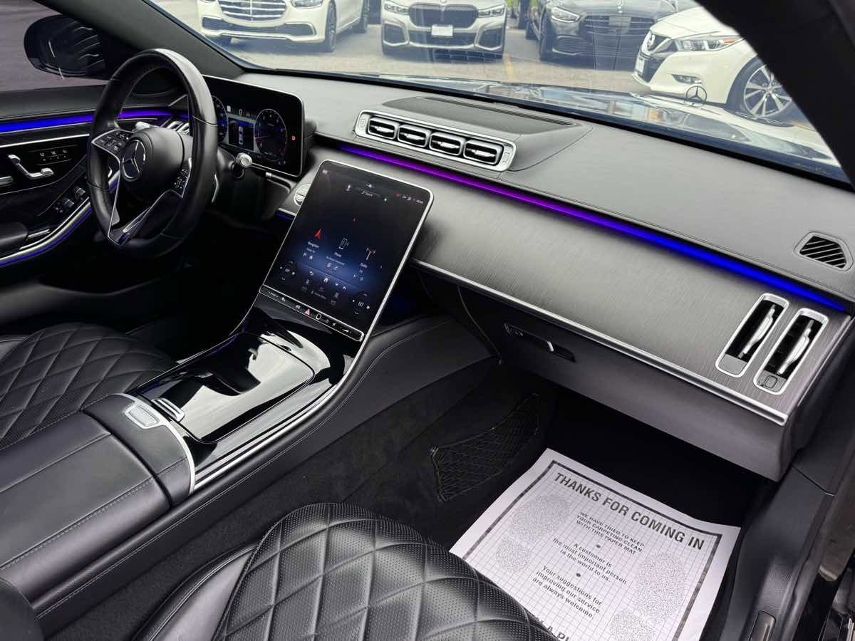 Used 2022 Mercedes-Benz S 580 4MATIC Sedan w/ AMG Line Package image 26