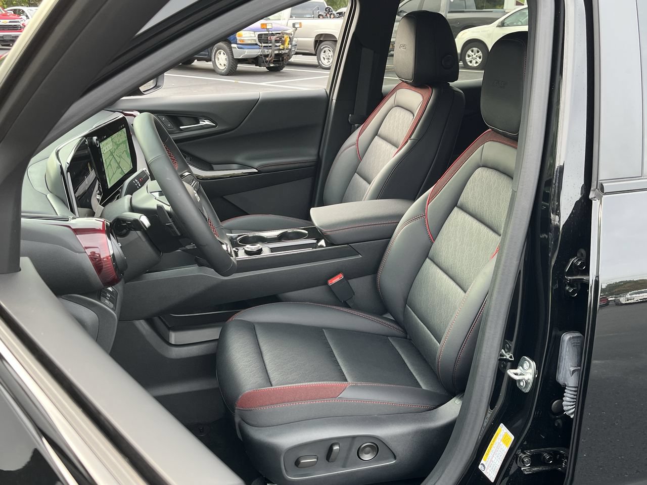 New 2027 Chevrolet Equinox RS w/ Safety and Technology Package FWD image 6