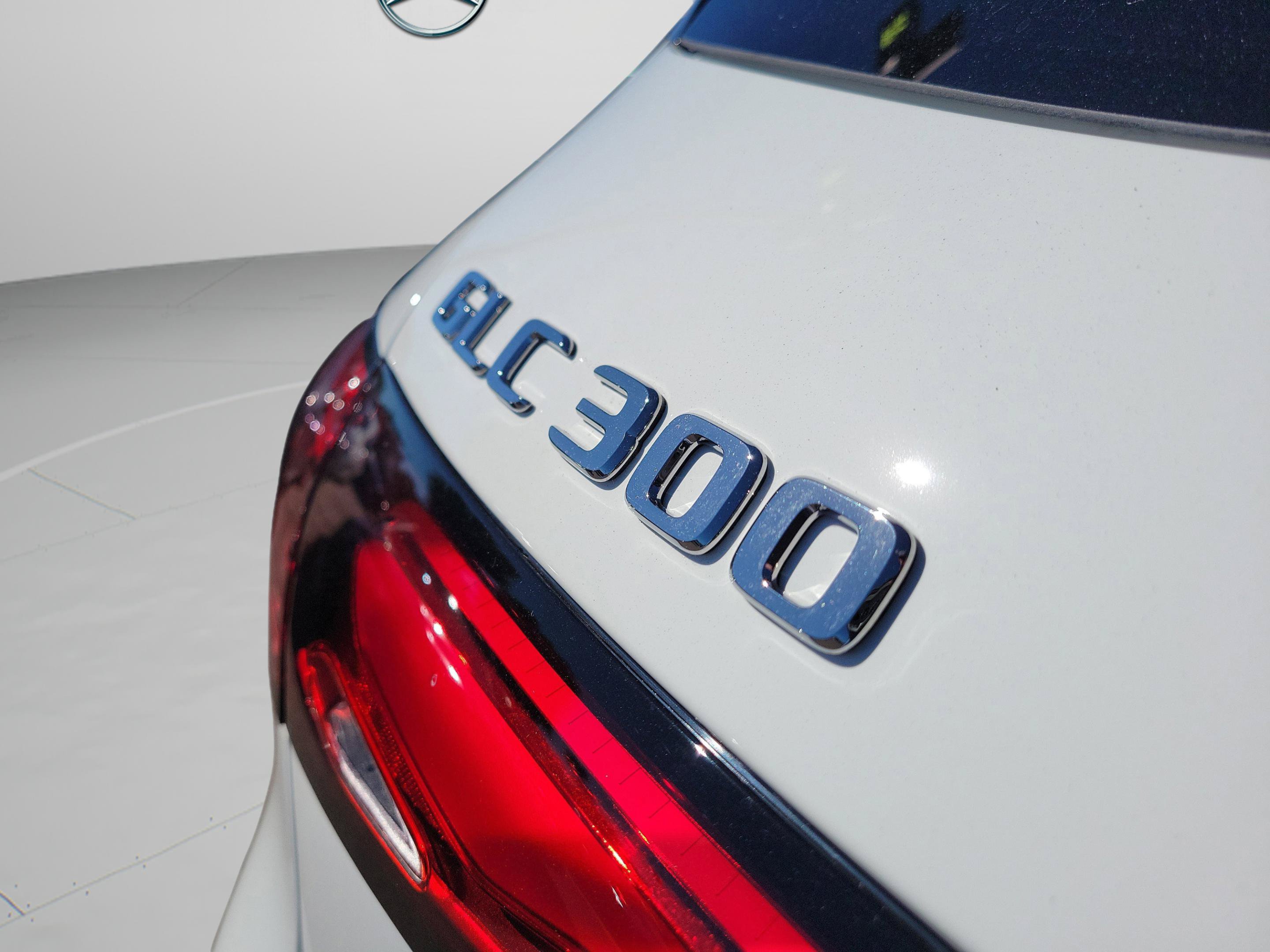 Certified 2026 Mercedes-Benz GLC 300 image 27
