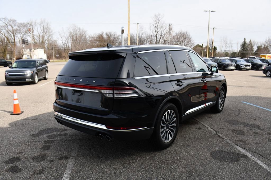 Used 2022 Lincoln Aviator Reserve w/ Equipment Group 201A image 6