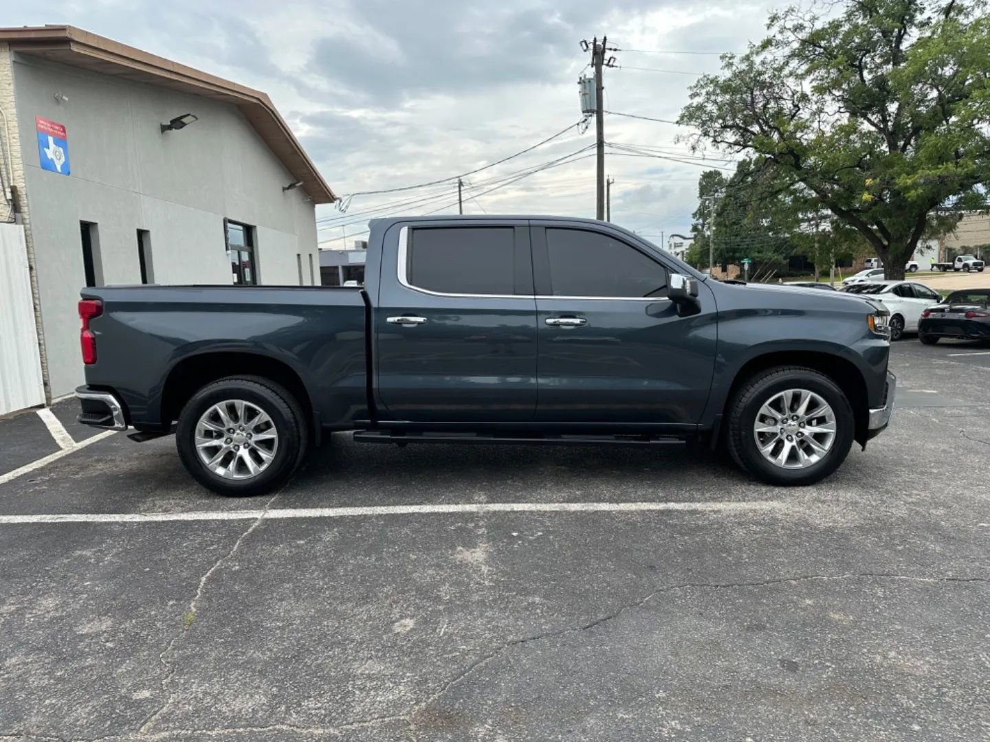 Used 2021 Chevrolet Silverado 1500 LTZ RWD image 6