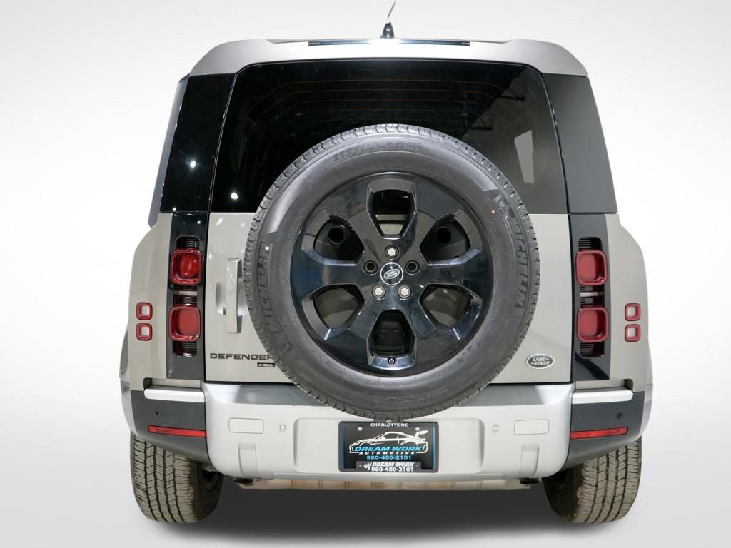 Used 2021 Land Rover Defender 110 SE image 8