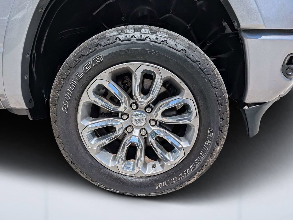 Used 2021 RAM 1500 Laramie w/ Sport Appearance Package AWD/4WD image 10