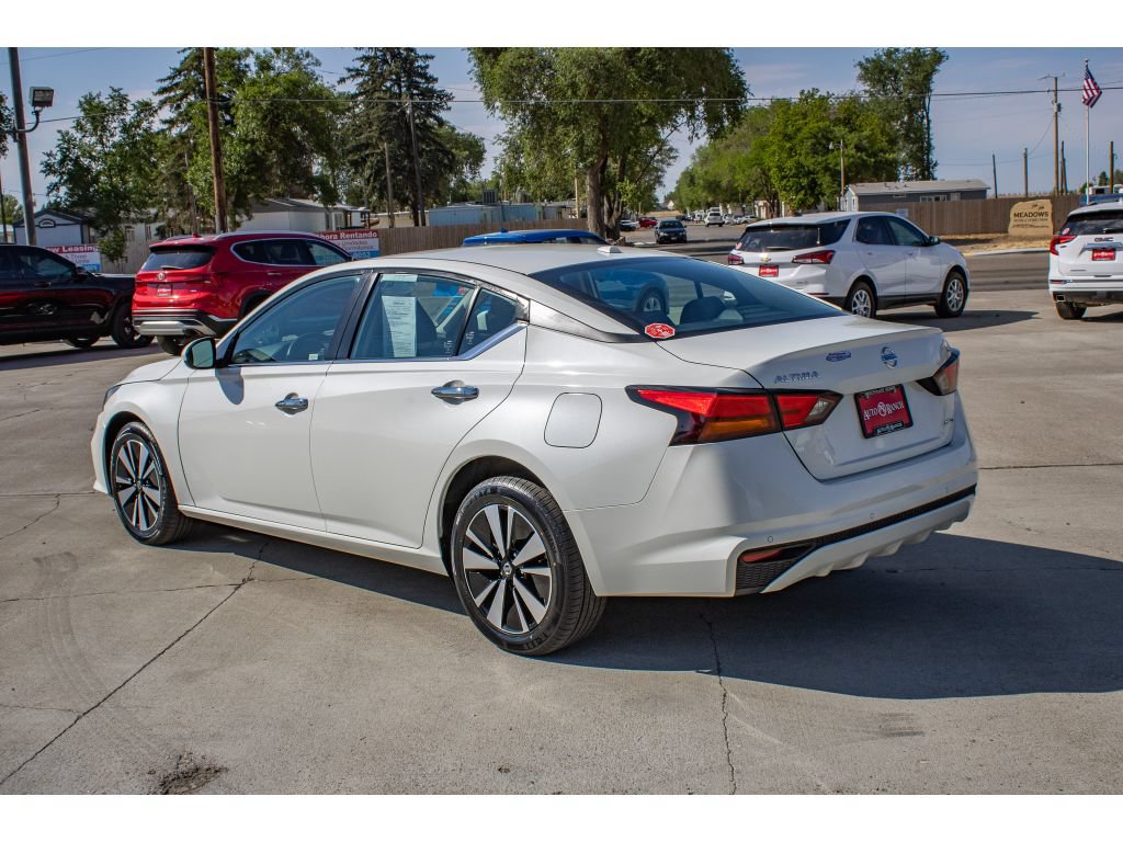 Used 2022 Nissan Altima 2.5 SV AWD/4WD image 6