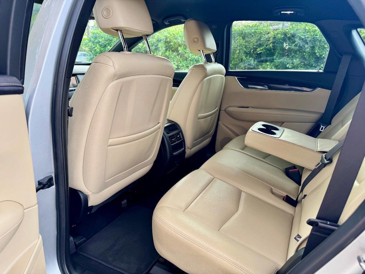 Used 2019 Cadillac XT5 FWD image 17