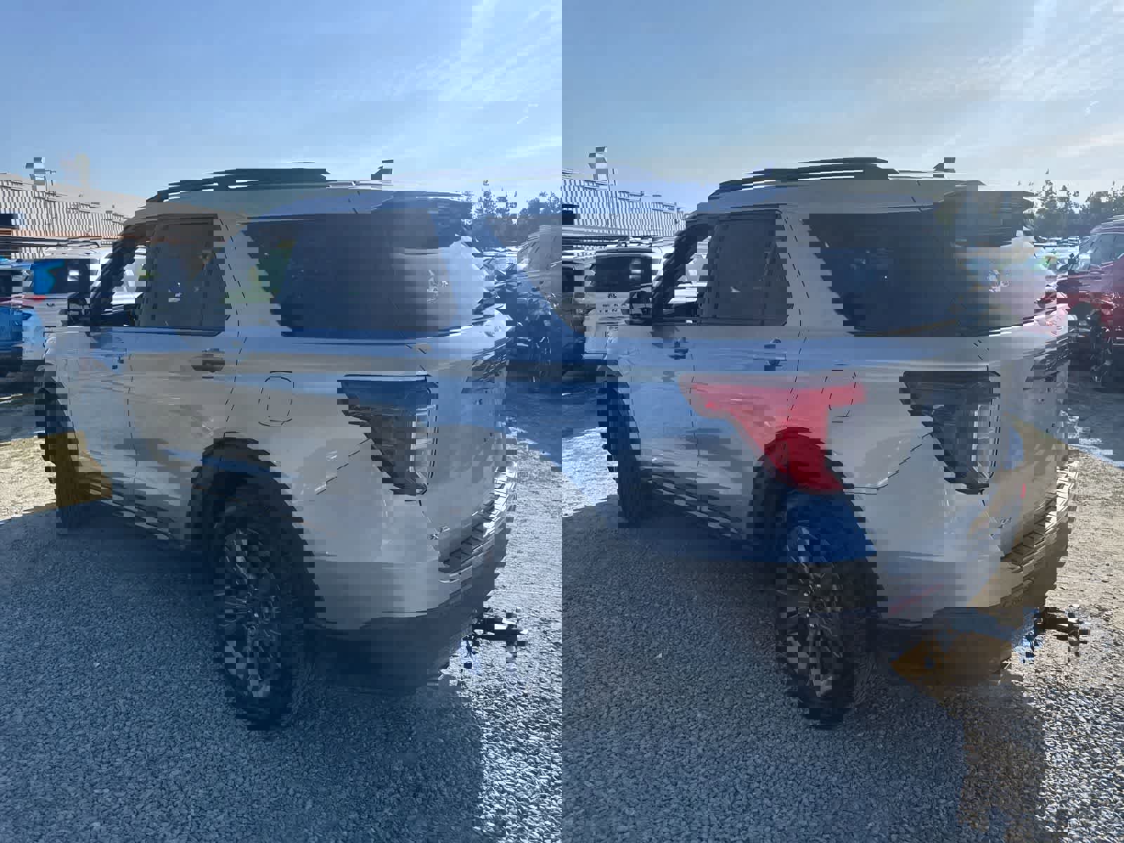 Used 2021 Ford Explorer XLT w/ Equipment Group 202A image 7