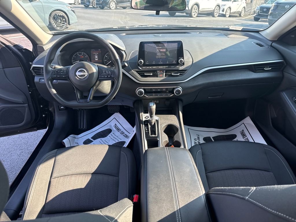 Used 2025 Nissan Altima 2.5 S image 13