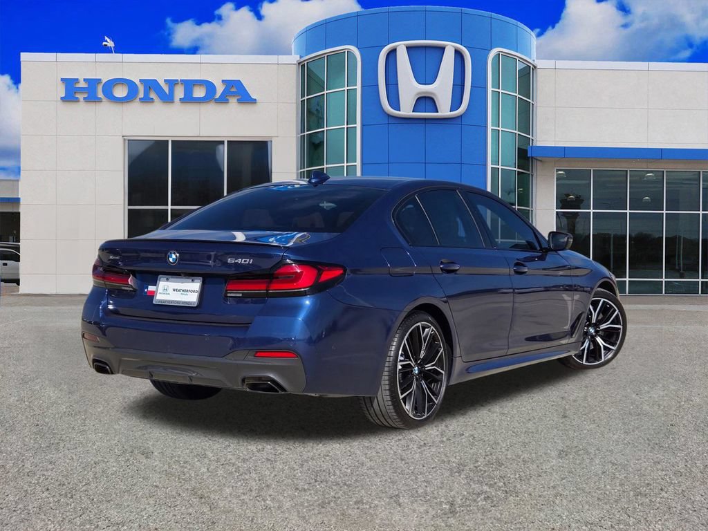 Used 2023 BMW 540i xDrive w/ Executive Package AWD/4WD image 3