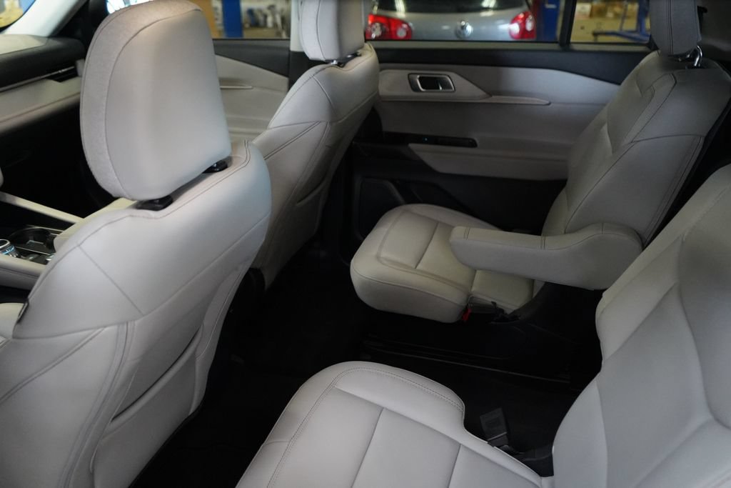 New 2026 Ford Explorer Active w/ Active Comfort Package AWD/4WD image 30