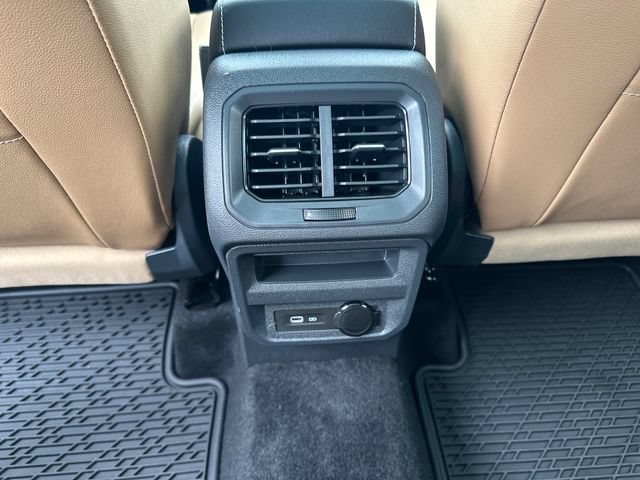Certified 2023 Volkswagen Tiguan SE w/ Panoramic Sunroof Package AWD/4WD image 32