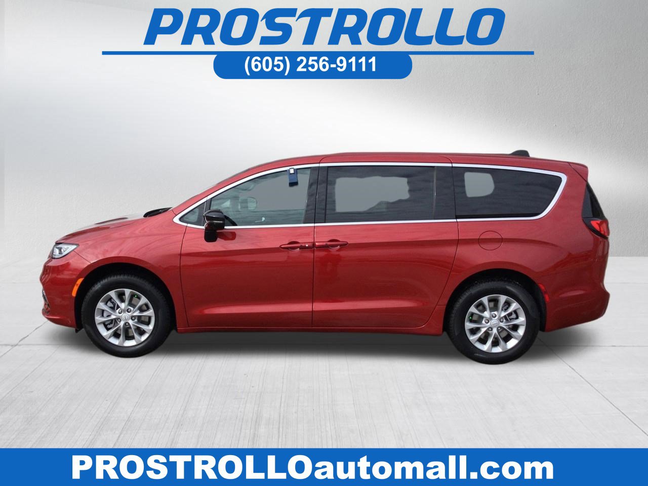 New 2026 Chrysler Pacifica Select