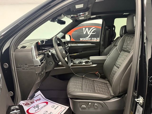 Used 2026 Cadillac Escalade Platinum Sport w/ LPO, ONYX Package image 9