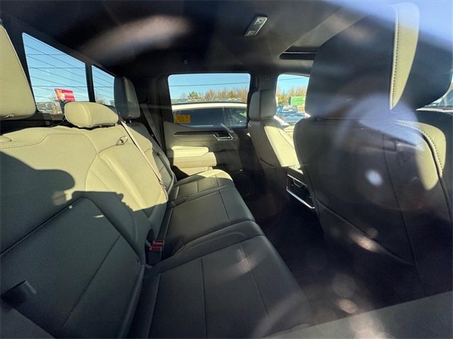 Used 2022 GMC Sierra 1500 SLT w/ SLT Premium Plus Package image 4