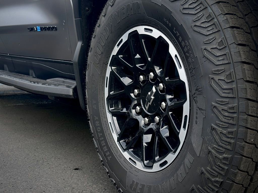 New 2026 Chevrolet Silverado EV Trail Boss image 9