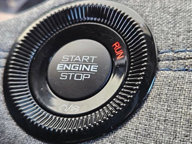 Used 2023 Jeep Compass Sport image 14