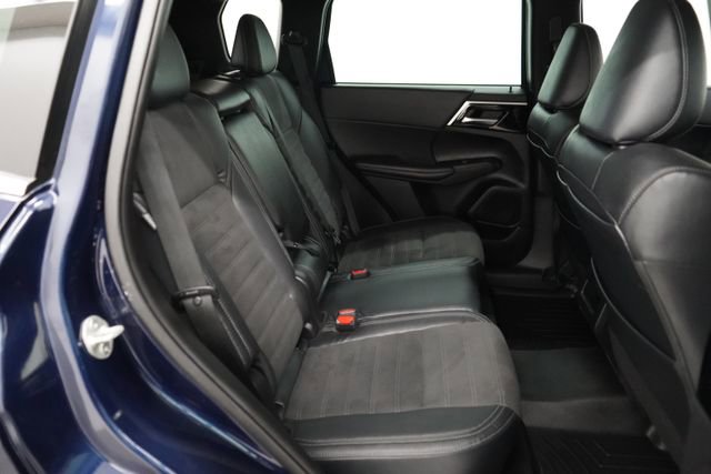 Used 2023 Mitsubishi Outlander SE image 69