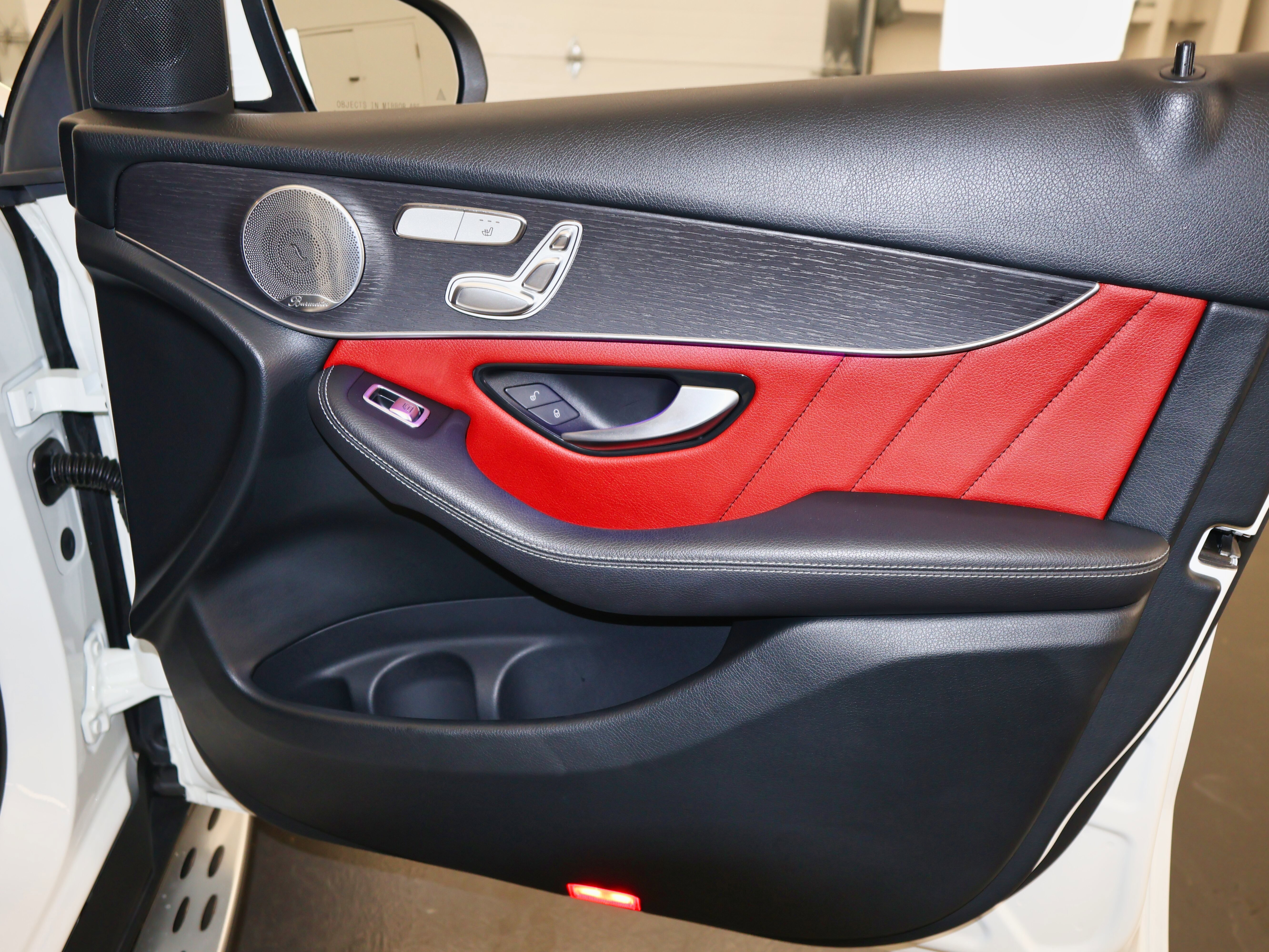 Used 2020 Mercedes-Benz GLC 300 4MATIC Coupe image 39