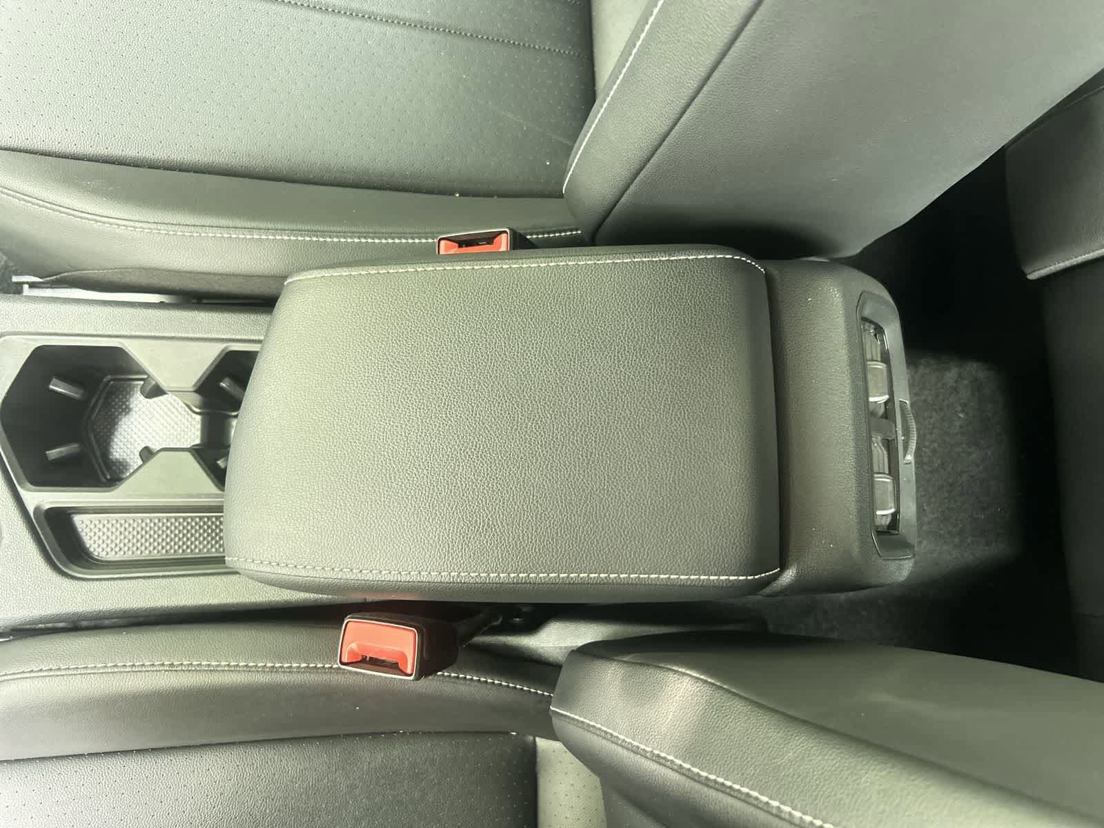 Used 2024 Volkswagen Tiguan Wolfsburg Edition FWD image 21