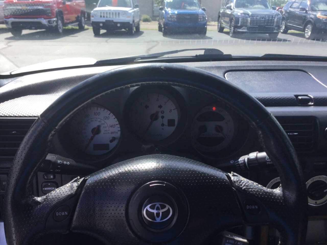 Used 2004 Toyota MR2 RWD image 8