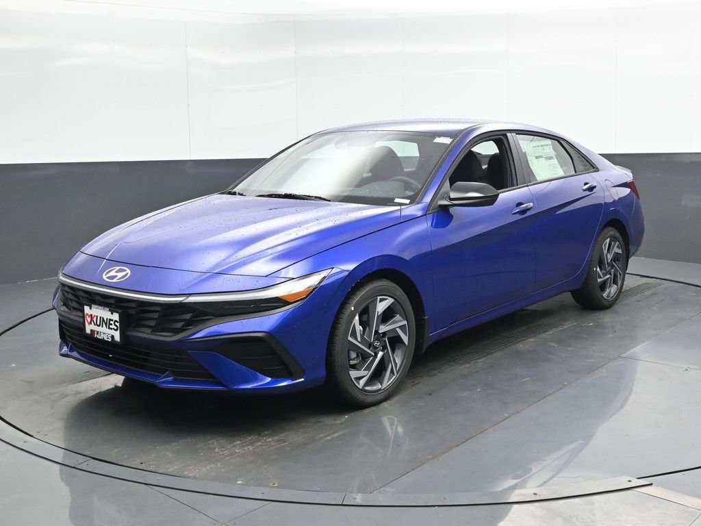 New 2025 Hyundai Elantra Sport image 5