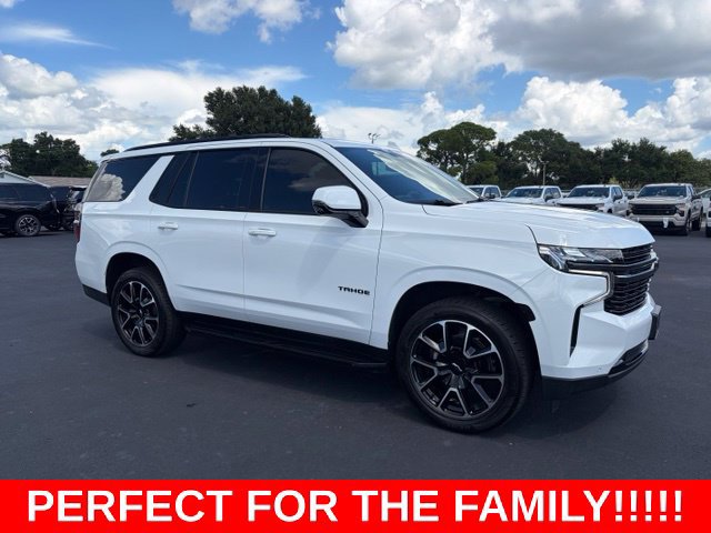 Used 2021 Chevrolet Tahoe RST w/ Luxury Package RWD image 1