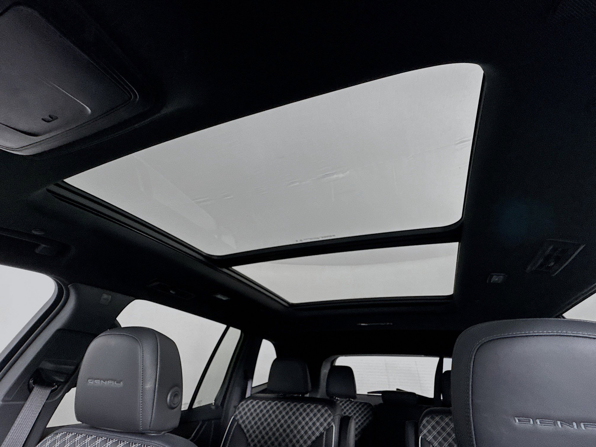 Used 2024 GMC Acadia Denali image 23