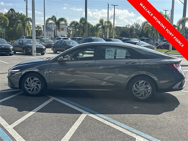 Used 2024 Hyundai Elantra SEL image 9