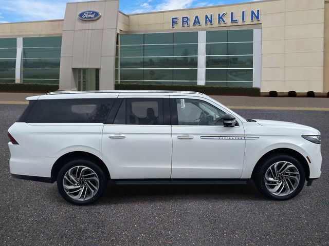New 2026 Lincoln Navigator L Premier image 8