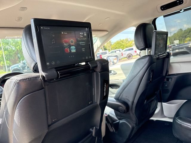 Used 2020 Chrysler Pacifica Touring-L Plus FWD image 27