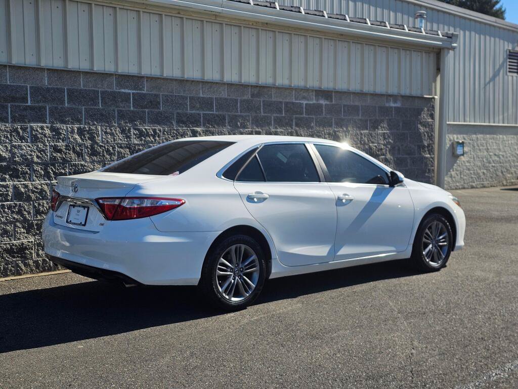 Used 2016 Toyota Camry SE FWD image 7