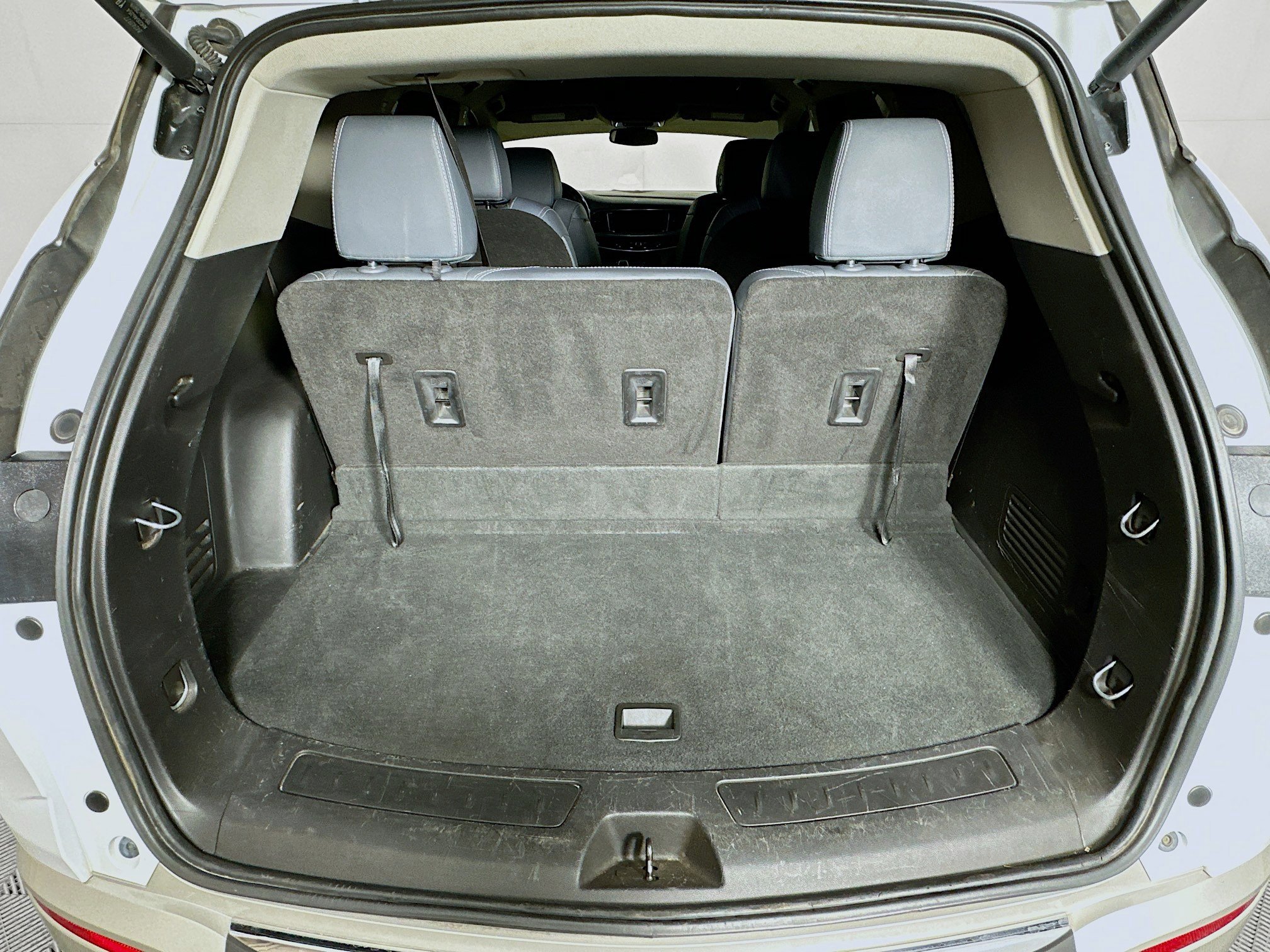 Used 2020 Buick Enclave Essence image 29