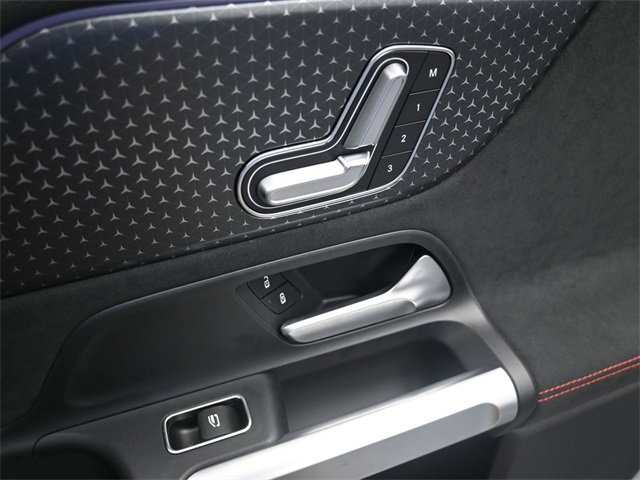 Used 2024 Mercedes-Benz EQB 250+ image 27